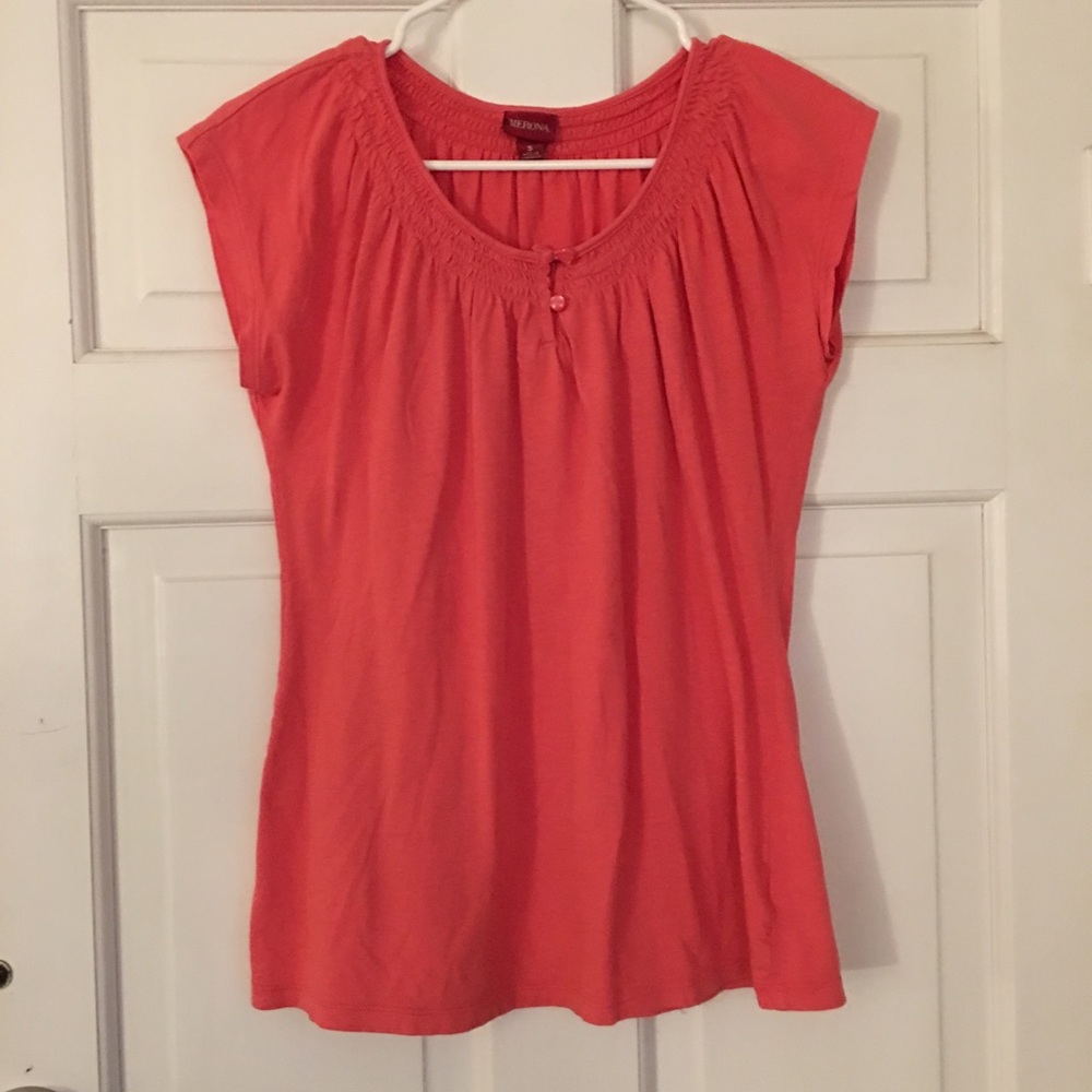 Cute spring and summer tee!